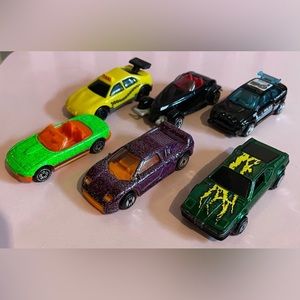 Lot of 6  Cars Hot Wheels - Matchbox  6 cars